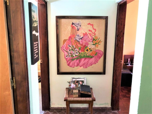 Hermosa Casa Con Apartamento Ubicada En Zona Centrica