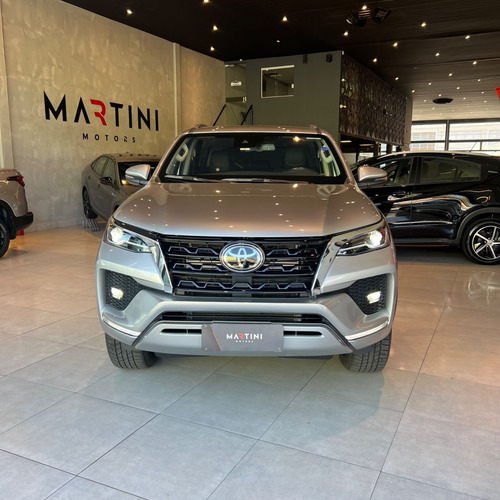 Toyota Hilux SW4 SRX 4x4 2.8 TDI 16V Dies. Aut.