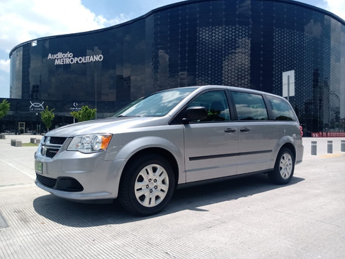 Imagen 1 de 15 de Dodge Caravan Se T/a Modelo 2017
