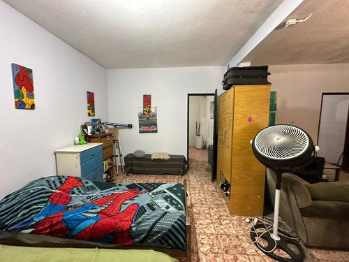Casa En Venta - 2 Dormitorios 2 Baños - Cochera - 390mts2 - Glew, Almirante Brown