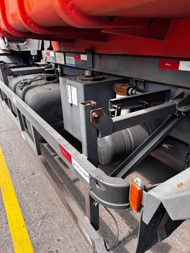 Volvo Vm 330 Truck 6x2 Roll On Off 16/17 / Sem Caçamba