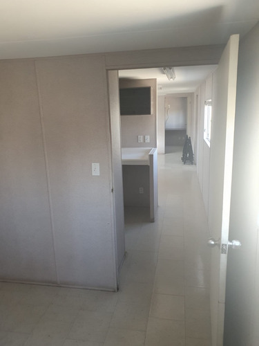 Caseta Camper Remolque Traila Oficina Móvil 2 Privados Y Wc