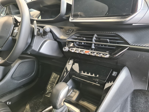 Peugeot 2008 1.0T Allure