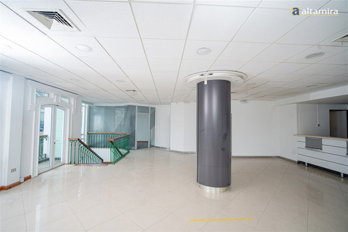 Exclusivo Edificio Local Comercial En Arriendo En Iquique
