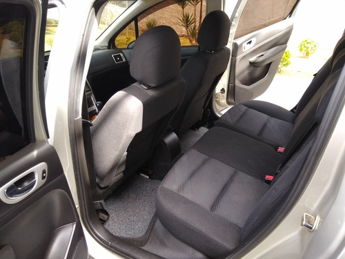 Peugeot 307 2008 1.6 Presence Flex 5p