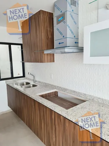 Venta Casa Con Roof Y Jardín Excedente En Entrecielos Querétaro