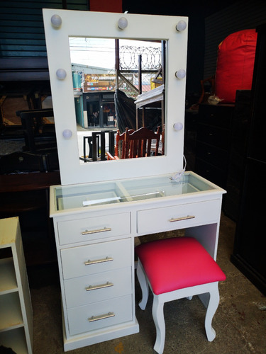 Coqueta Small; Comodas Y Espejos Mi Mueble Desde: ¢165,000.