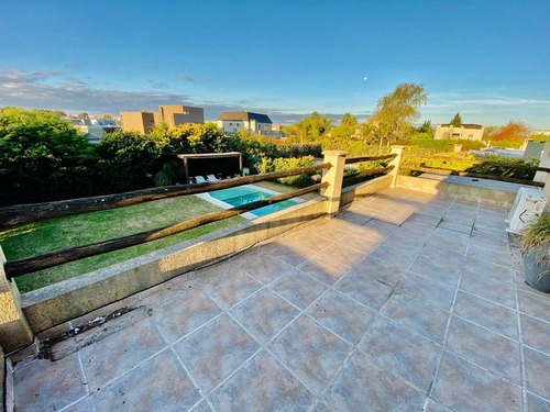 Imagen 29 de 30 de Casa En Alquiler Amoblada De Lujo En Santa Clara, 3 Dormitorios, 2 Baños Y Piscina! Villanueva!