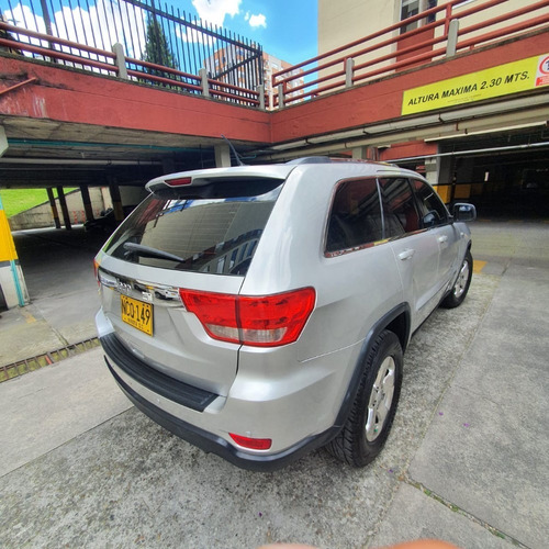 Jeep Grand Cherokee Laredo 4x4 3.6cc