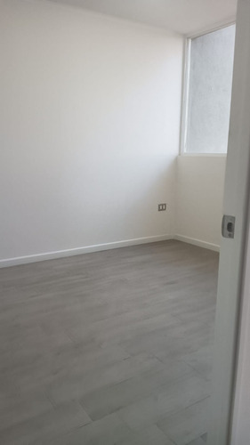 Arriendo Depa 1d1b Año Corrido Sin Muebles Gran Conectividad