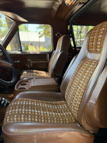 Ford Bronco V8