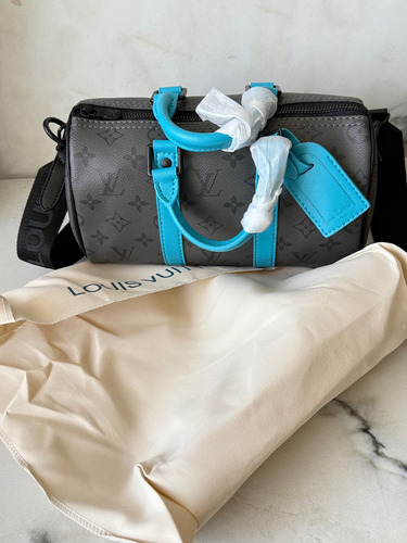 Bolsa Mariconera Louis Vuitton Keepall25 Gucci Versace Boss Gris Oscuro Lisa Negro Negro (Usado)