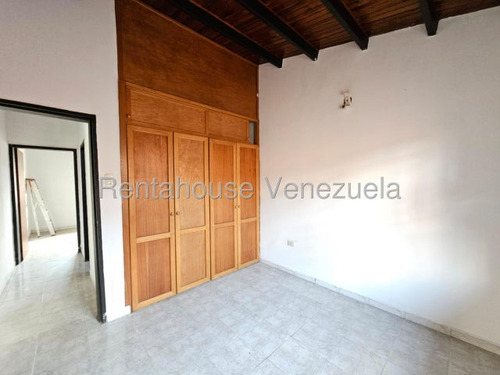 Casa En Venta La Morita I Urb Los Sauces Maracay 25-18599 Apd