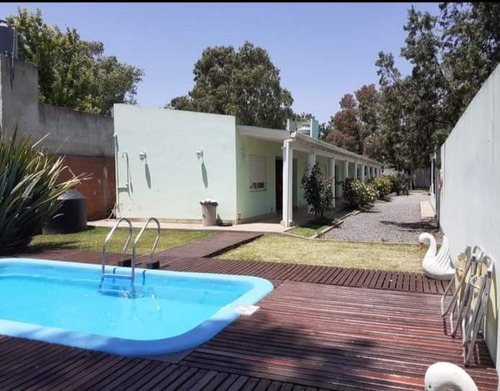 Edificio Comercial En Venta - 8 Dormitorios 7 Baños - Cochera - 1720mts2 - San Miguel Del Monte