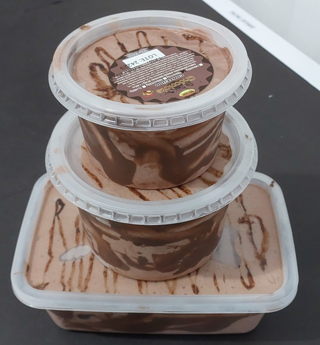 Passo Fábrica De Sorvetes, Com Loja E Açaiteria