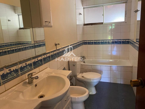 Casa En Venta De 5 Dorm. En Los Angeles