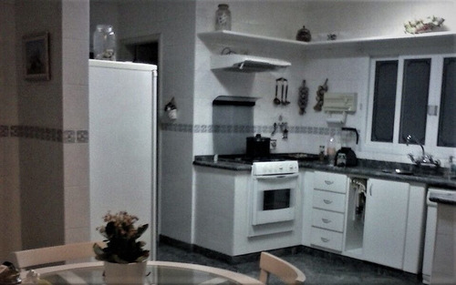 Casa À Venda No Alphaville Residencial 11 Com 4 Dormitórios - Cnc1526