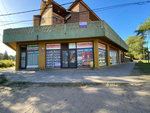 Se Alquila Local Comercial En Excelente Esquina, Zona Sur De Villa Gesell