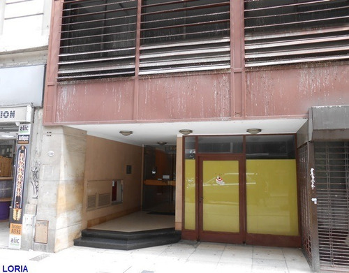 Oficina En Venta - Oportunidad - Excelente Ubicacion.-