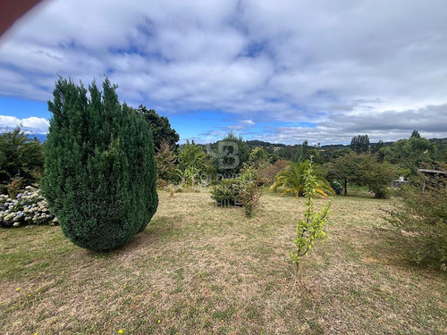 Hermosa Casa Con Vista Al Lago Ranco.