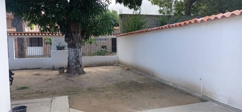 Imagen 4 de 20 de Casa Grande En Caraballeda