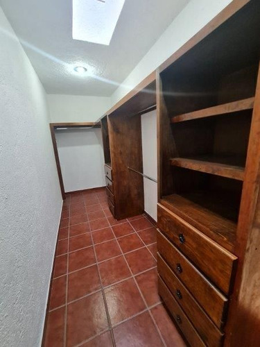 En Venta Residencia En Misión Concá, Roof Garden, Cto Serv, 4 Recamaras, 4.5 Bañ