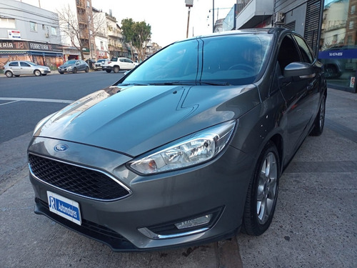 Imagen 1 de 10 de Ford Focus Se Plus Mt 5 Puertas Full 2.0