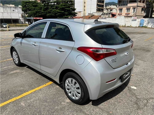Imagem 4 de 10 de Hyundai Hb20 1.6 Comfort Plus 16v Flex 4p Manual