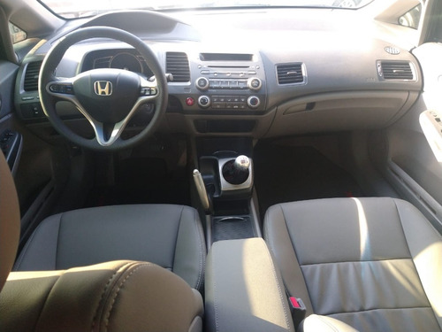 Imagem 8 de 10 de Civic Lxl