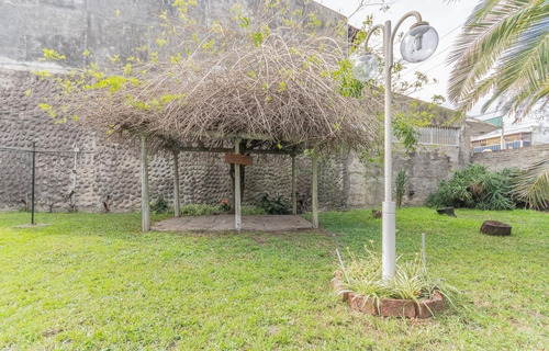 Imagen 6 de 30 de Lote De 559 M2 En Esquina Con Casa 4 Amb A Reciclar - Ituzaingó Sur