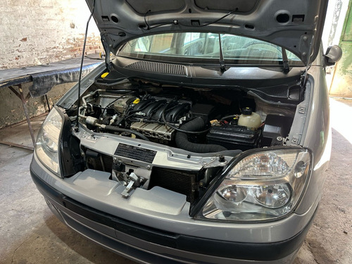 Renault Scénic 1.6 Confort