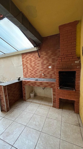 Casa 4 Quartos 2 Banheiros 250m2