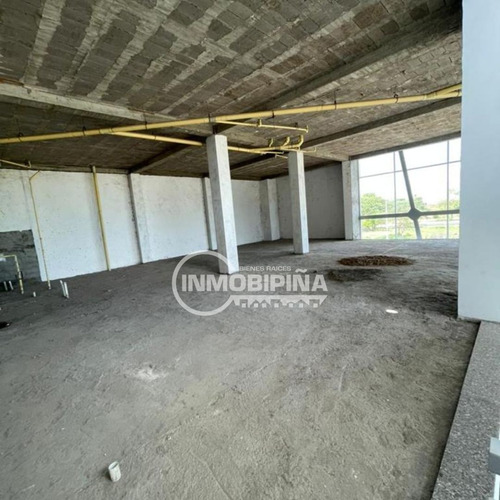 Inmobipiña Vende Edificio Comercial En La Calle Neveri, Unare, Puerto Ordaz, Estado Bolivar - Dp