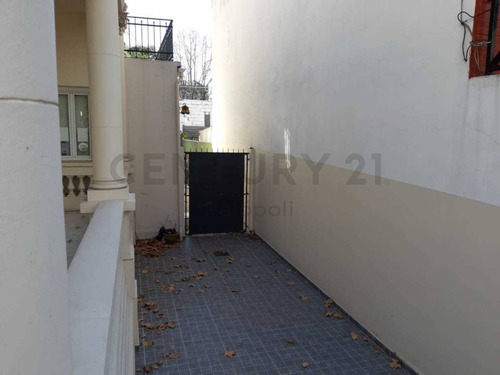 Imagen 11 de 30 de Venta Importante Casona En 2 Plantas Mas 2 Departamentos En Villa Ballester