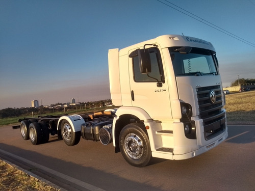 Imagem 12 de 15 de Volkswagen Costellation 24.250
