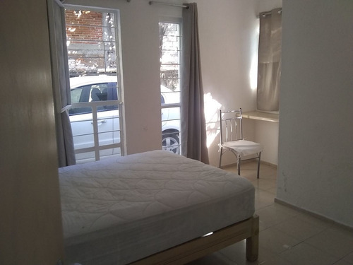 Imagen 5 de 12 de Recamara Independiente Con Servicios