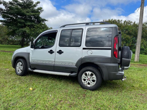 Fiat Doblo 1.8 16v Adventure Xingu Flex 5p