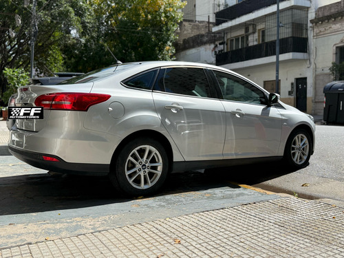 Ford Focus III 2.0 Sedan Se
