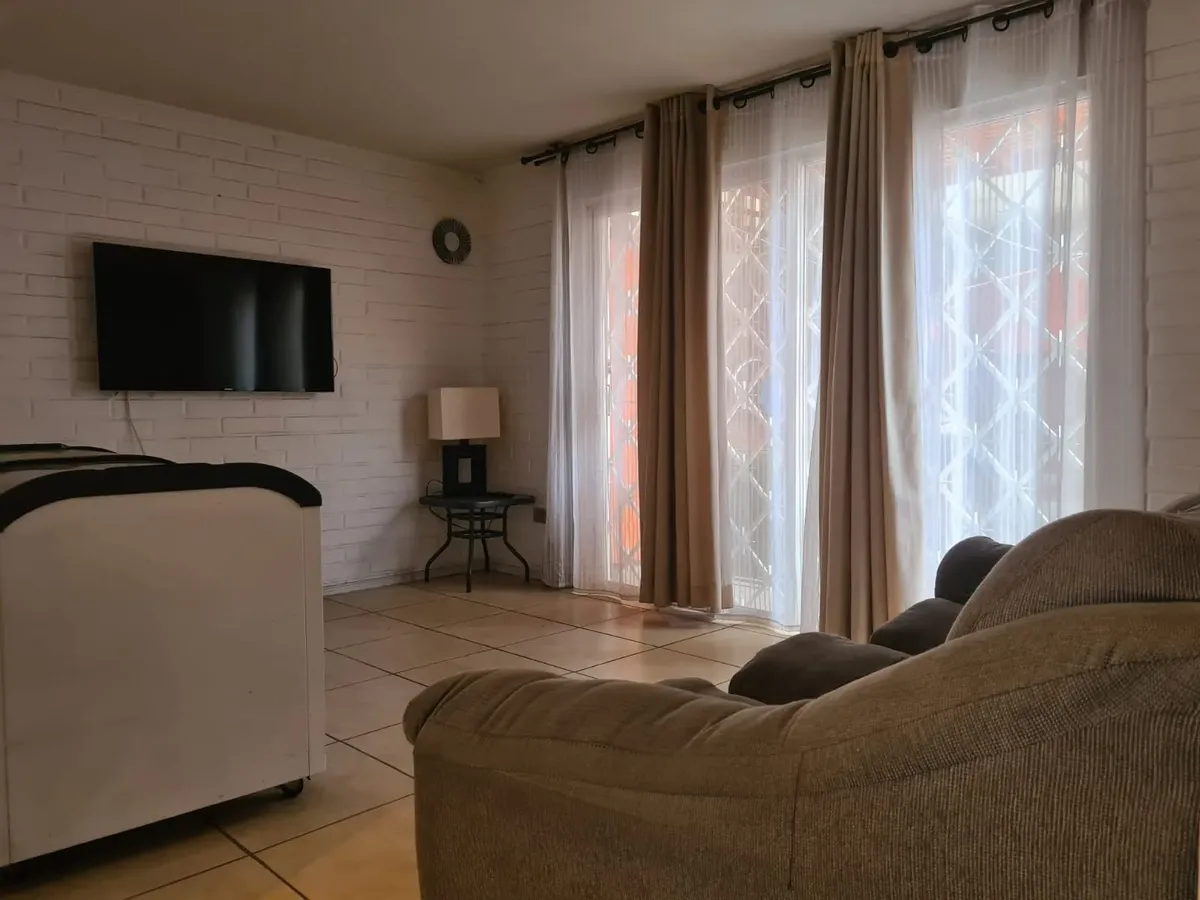 Imagen 4 de 30 de Casa Calle Ohiggins Con Casas De Lo Espejo / Maipú