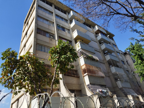 Penthouse En Av. Roosevelt, Urb. Los Rosales, Caracas, Distr
