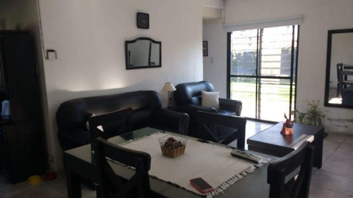 Imagen 4 de 17 de Venta De Casa 2 Dormitorios En Villa Elisa, La Plata