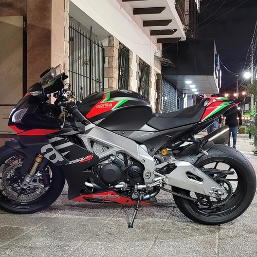 Imagen 4 de 19 de Aprilia Rsv4 Factory 1100