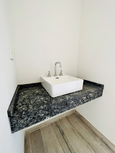Imagen 29 de 30 de Casa A Estrenar En Haras! Excelente Lote, 4 Dormitorios, Jardin Y Piscina! Excelentes Terminaciones!