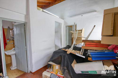 Casa Con Departamento Y Jardín - Munro
