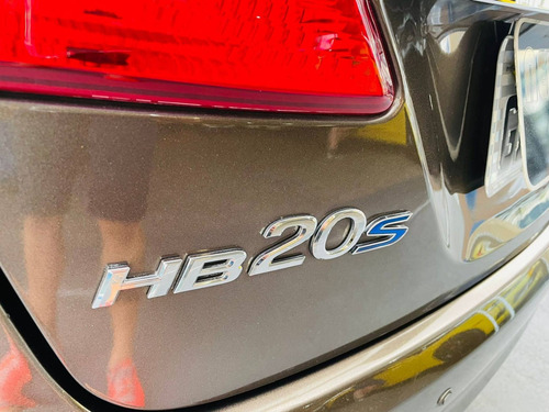 Imagem 7 de 15 de Hyundai Hb20s 1.6 Comfort Plus 16v Flex 4p Automático