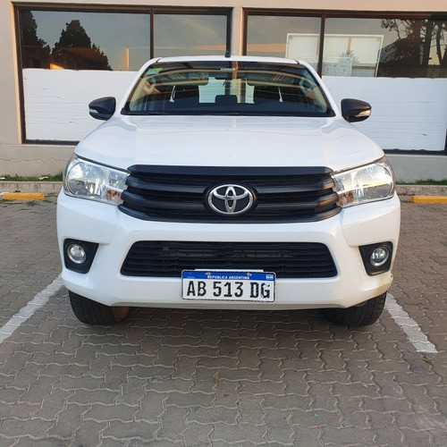 Toyota Hilux 2.4 Cd Dx 150cv 4x2 2017