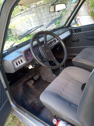 Renault 12