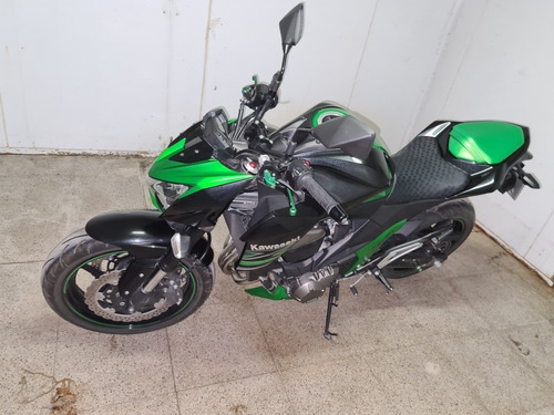 Kawasaki Z800 -impecable-