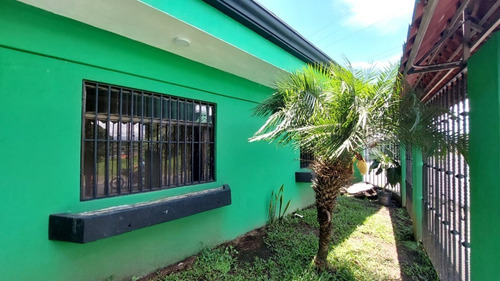 Imagen 2 de 9 de Casa Con Uso De Suelo Mixto Ubicada En Alajuela, Desamparados, Financiamiento Disponible