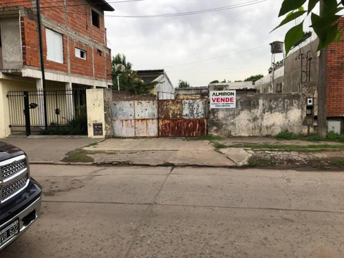 Imagen 1 de 9 de Salon Comercial En Venta Capitan Bermudez